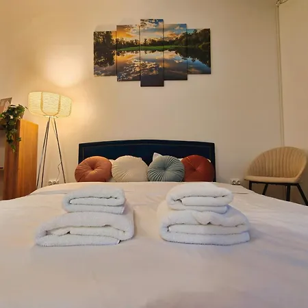 Botev Design - Walk To Old Town - Pumo *