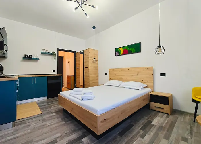 Botev Design - Walk To Old Town - Pumo * Bukarest