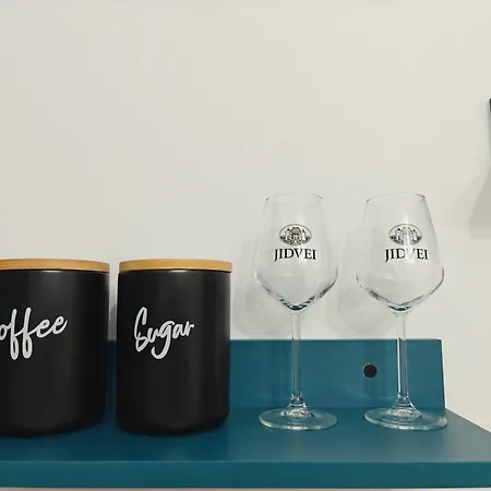 Botev Design - Walk To Old Town - Pumo * Bukareszt