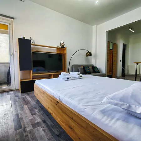 Botev Design - Walk To Old Town - Pumo