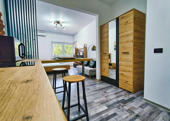 Botev Design - Walk To Old Town - Pumo Apartament Bukareszt