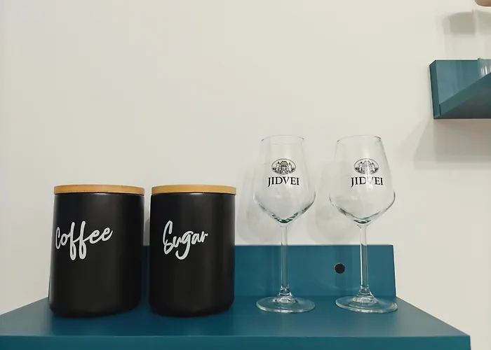 Botev Design - Walk To Old Town - Pumo * Bukurešť